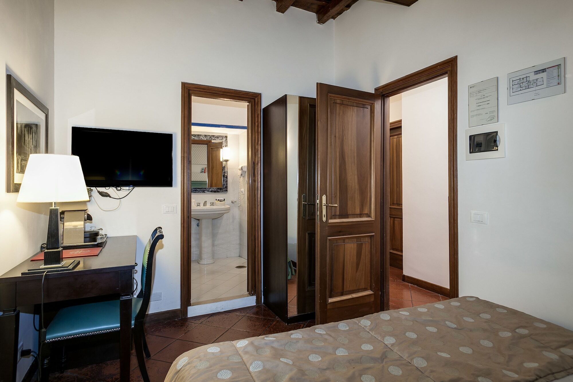 Frattina 122 Roma