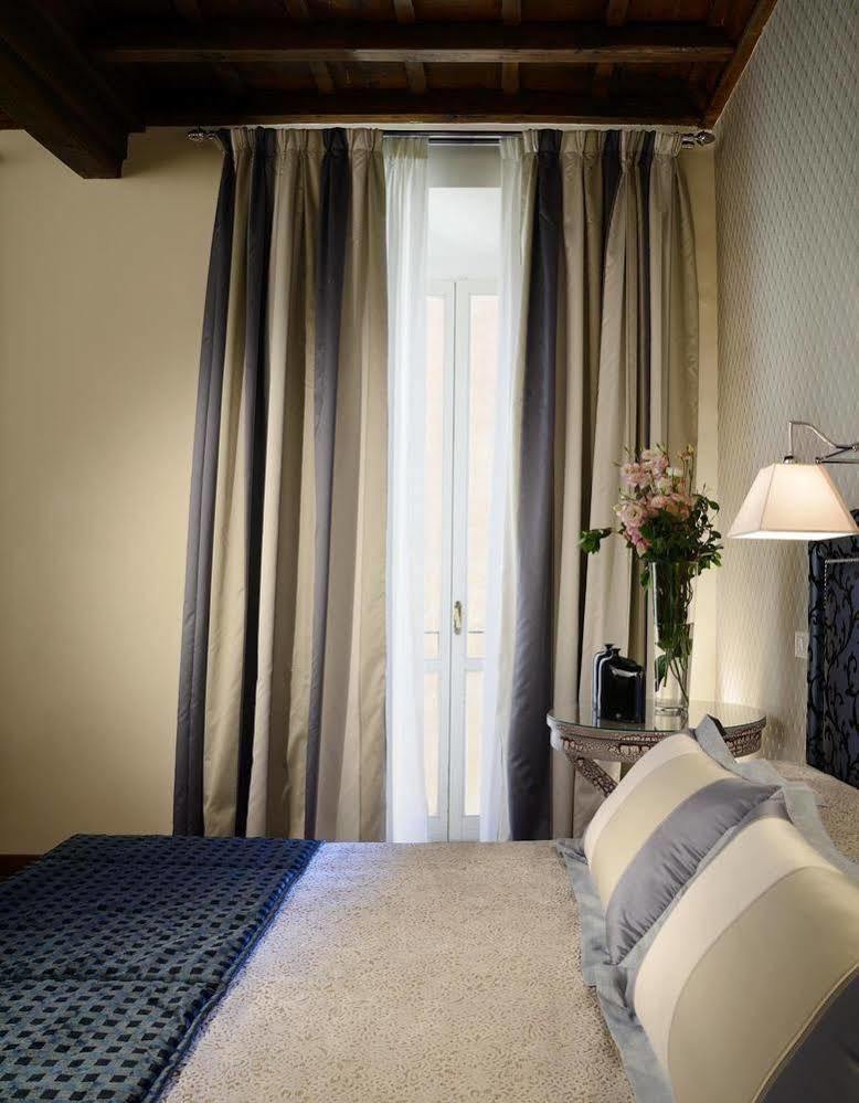 Guest house Frattina 122 Rome
